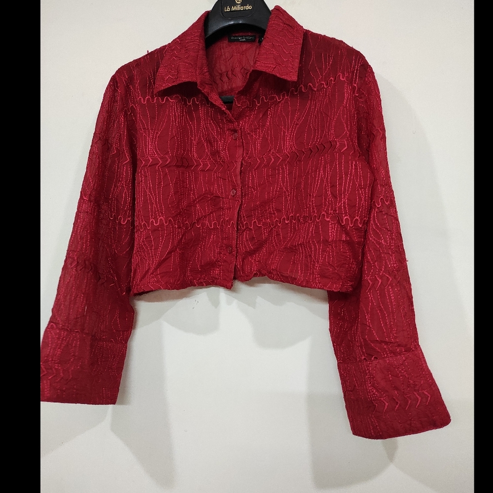 Red Crop Threadwork Shirt ❤ (kinda oversized look) - Picture 4 of 10
